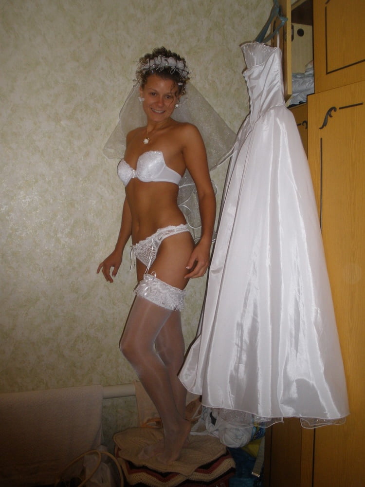 Домашнее ню молодой русской невесты фото