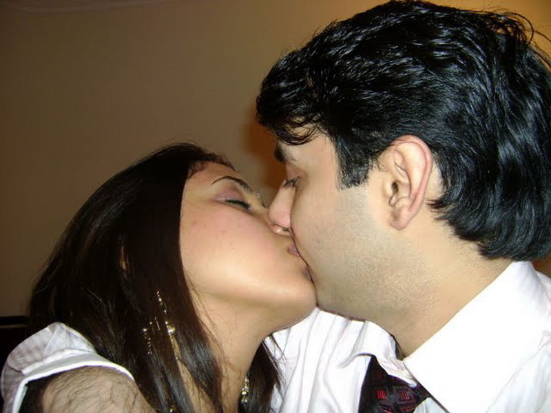 Desi pakistani couple seductive