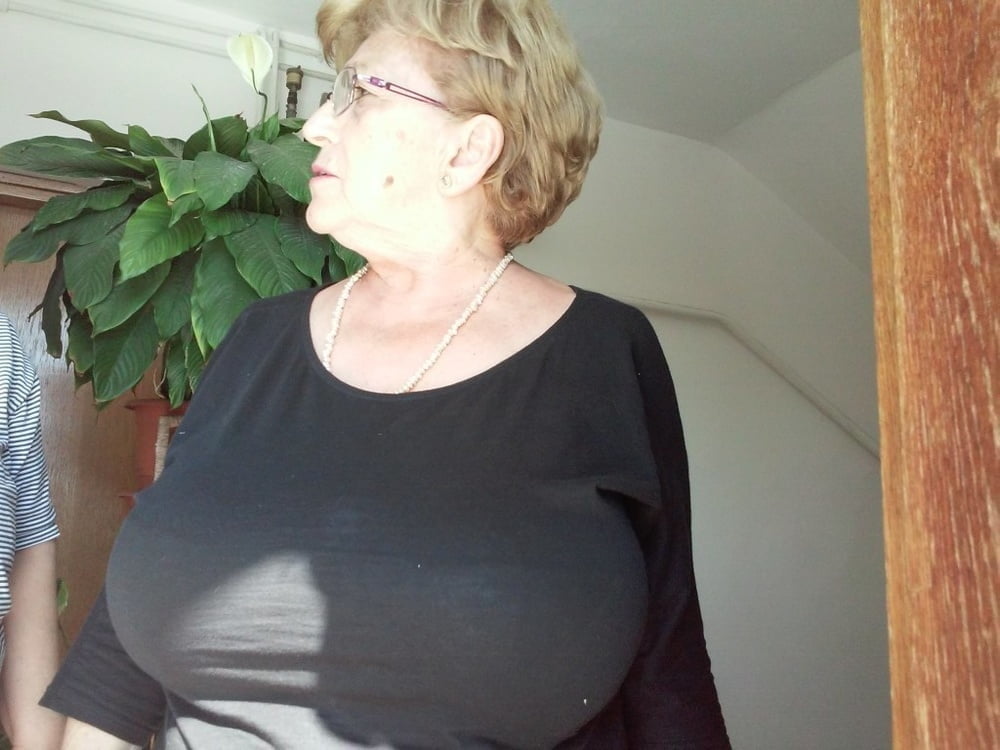Old house wifes with big tits
