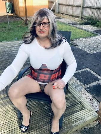 Amateur Crossdresser Kelly Cd In Red Checked Dress Nude Pan 27 Pics