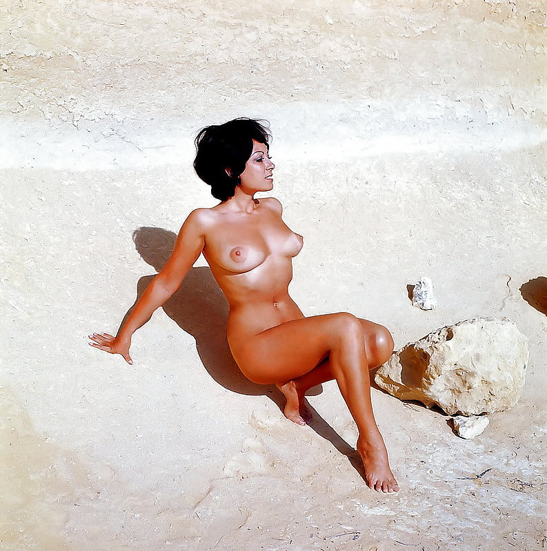 Claudia haro nude - 🧡 Claudia Christian nude, naked, голая, обнаженна...