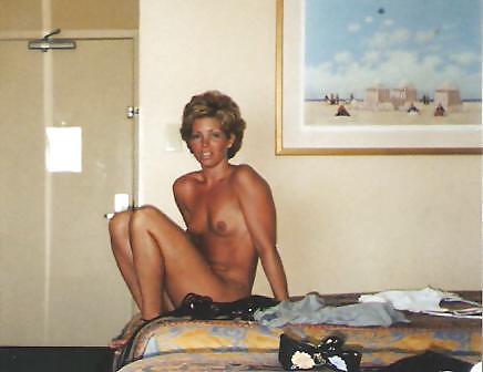 Queenmilf gives great topless vintage