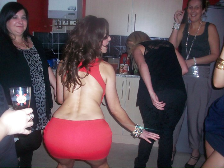 Porn Pics British Lady In Red From Leeds Do You No Her?