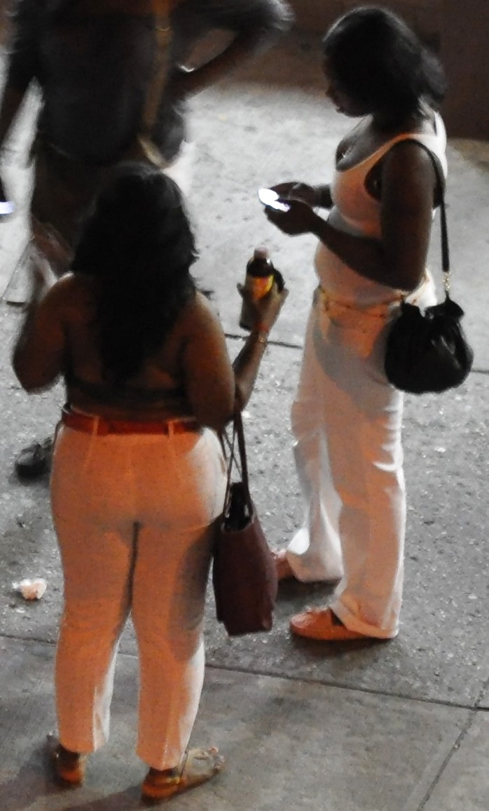 Porn Pics Harlem Girls in the Heat - New York Girls Chunky 4th of July