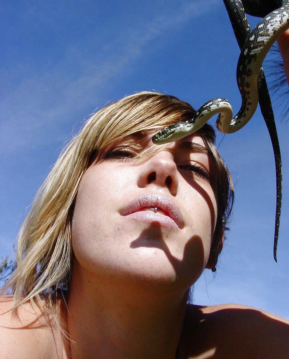 Porn Pics snake charmer