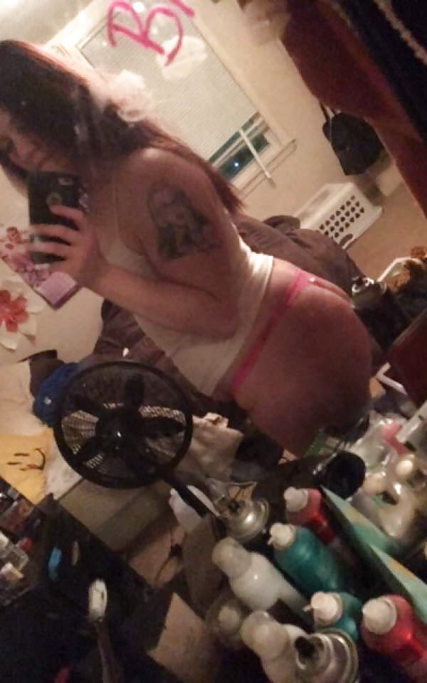 Porn Pics My slutty girlfriend