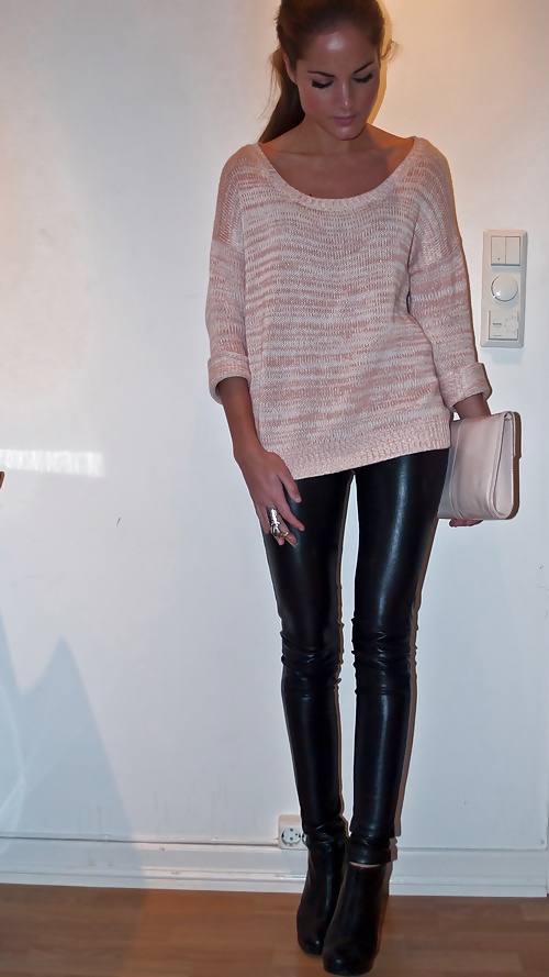 Porn Pics Girls in Leather and Boots part 4