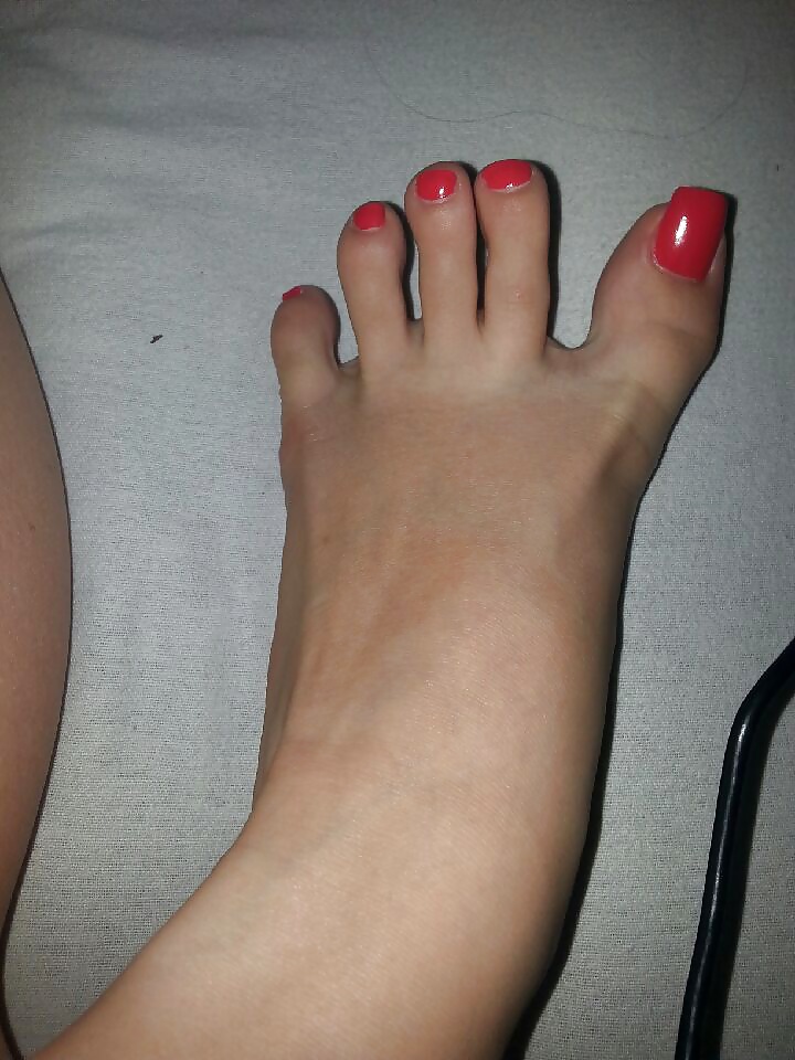 Porn Pics Red toes sexy feet