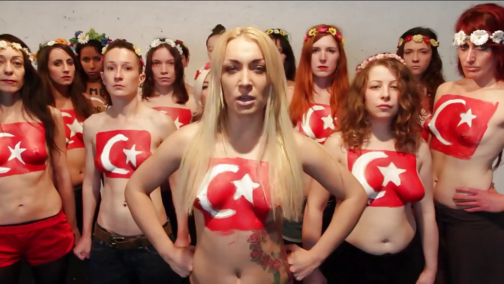 Porn Pics Turkish girls+flag ,Turk bayragimiz ve ciplak kizlar