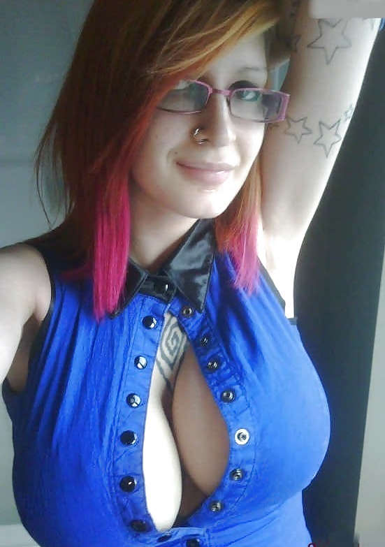 Porn Pics great cleavages beaux decolletes