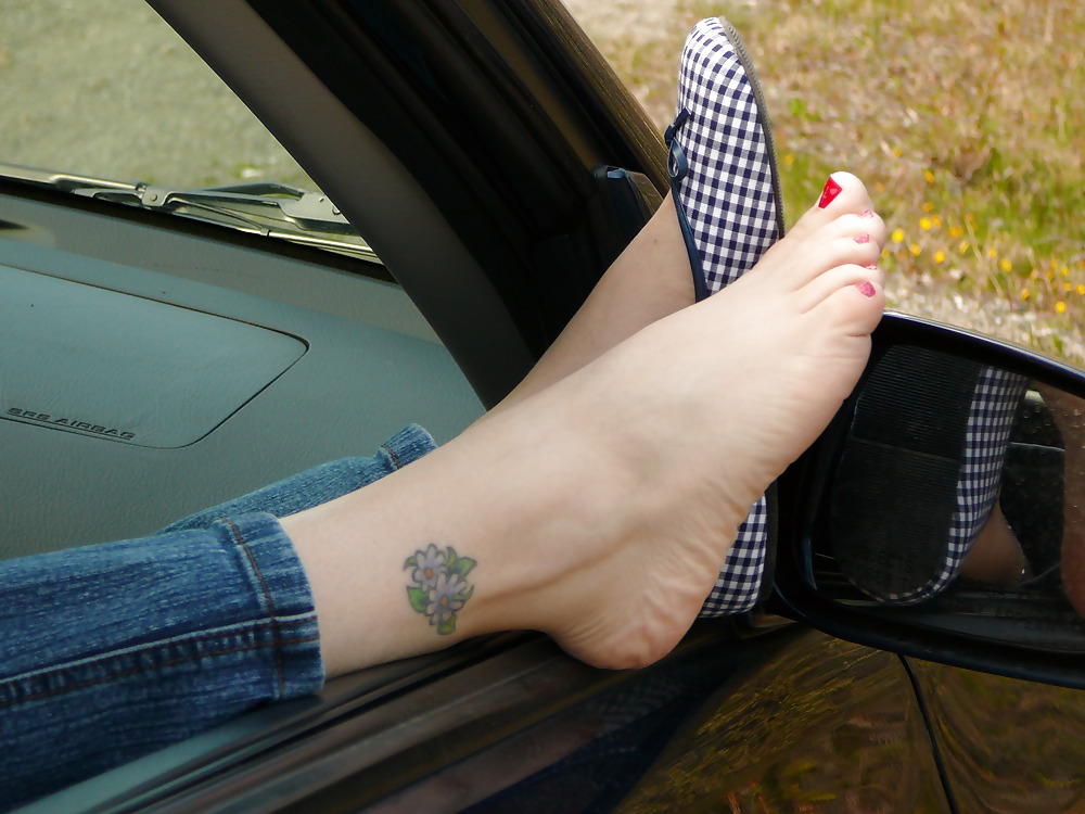 Porn Pics queen feet