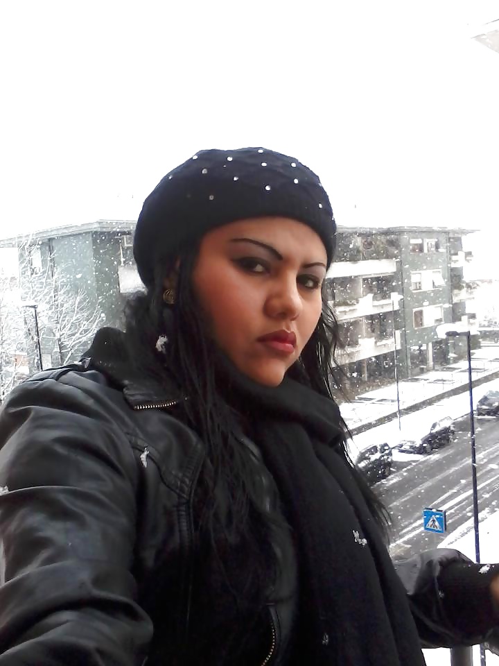 Porn Pics gypsy girlfriend