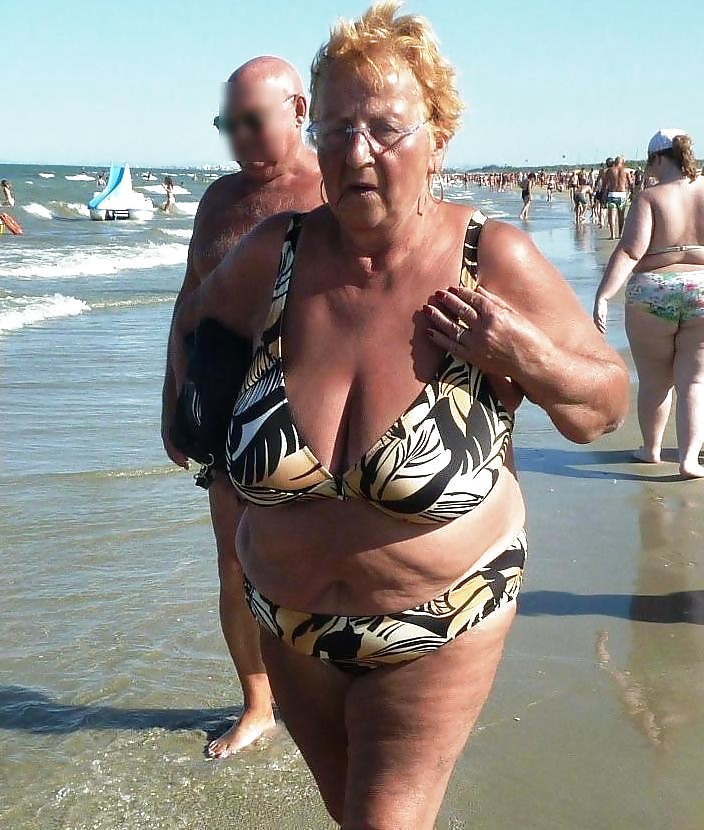 Porn Pics Grannies on beach
