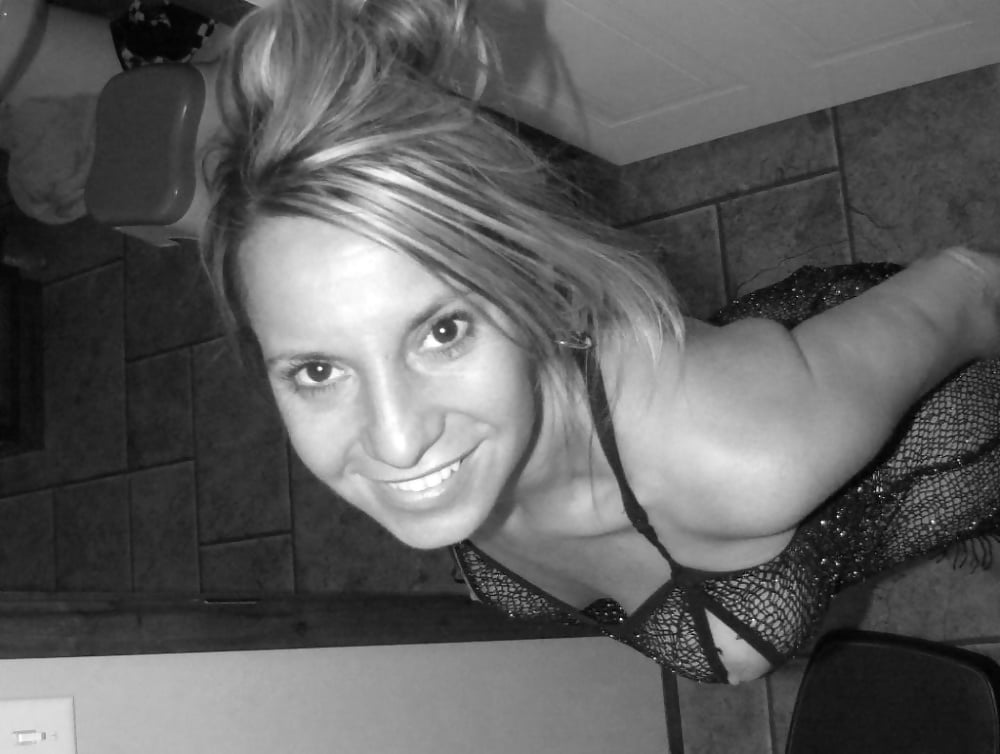 Porn Pics Blond Milf Part 2