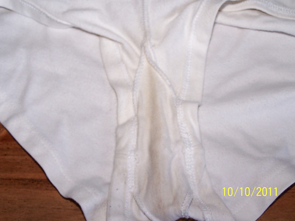 Porn Pics panties and pix of ex gf, found while cleaning