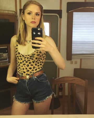 erin moriarty         