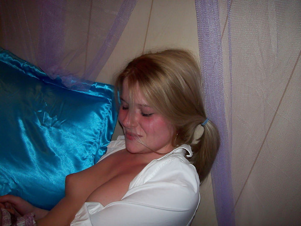 Porn Pics amateur blonde