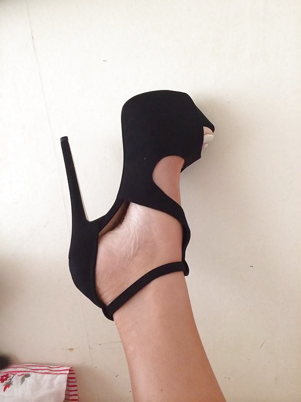 Porn Pics More Romanian Escort slut