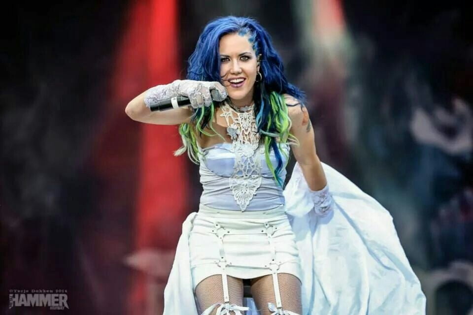 Gluz nude white alissa Metal slut