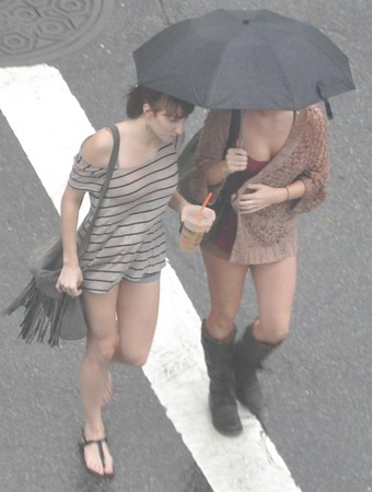 Harlem Girls in the Rain - New York