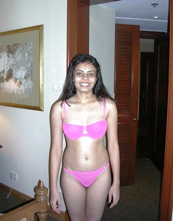 Indian girl Shweta nude !!