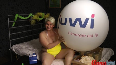 the new balloon inflating machine         