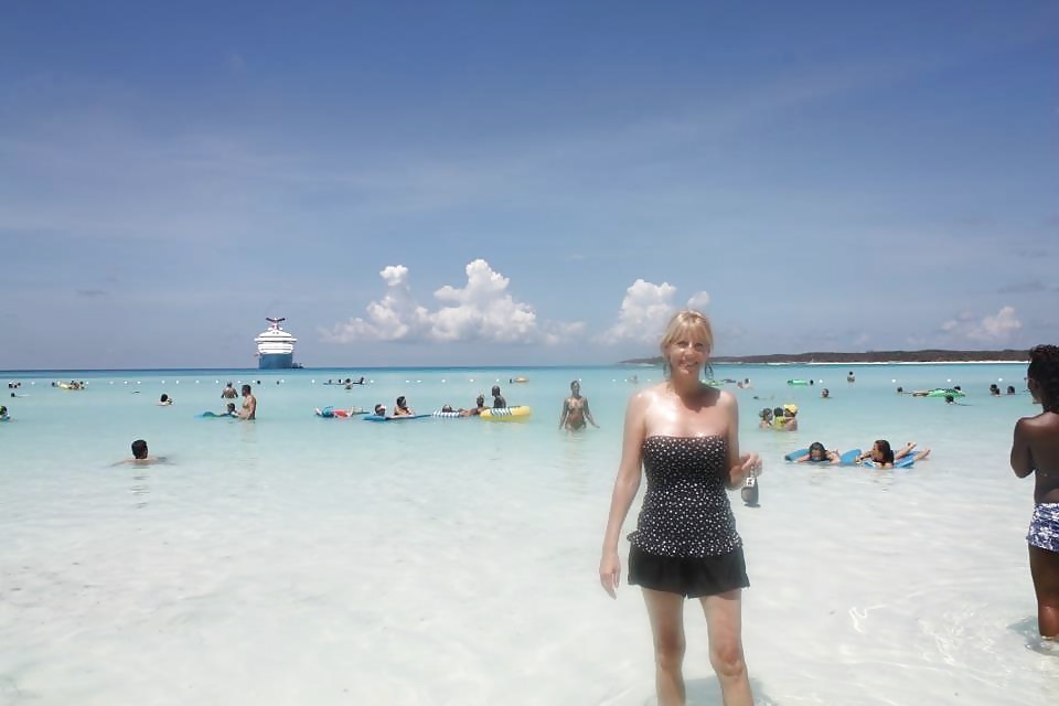 Porn Pics Swimsuit Grannies 2