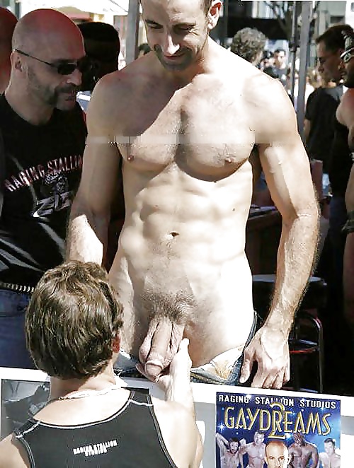 Porn Pics Can someone give me a Helping hand with this :) (gay)