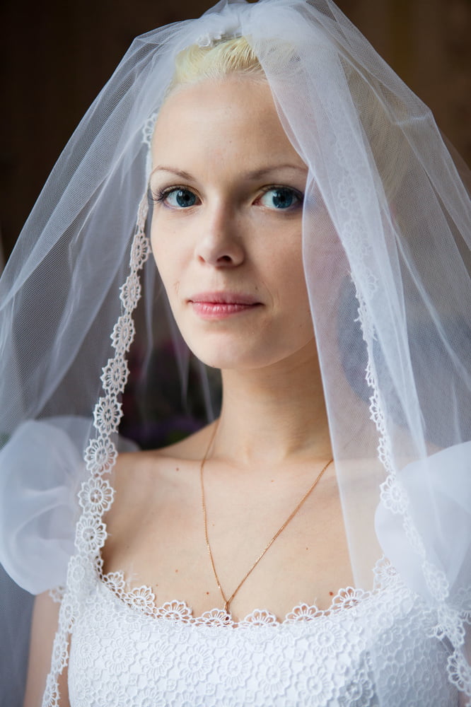 Bride Yulia - 5 Photos 