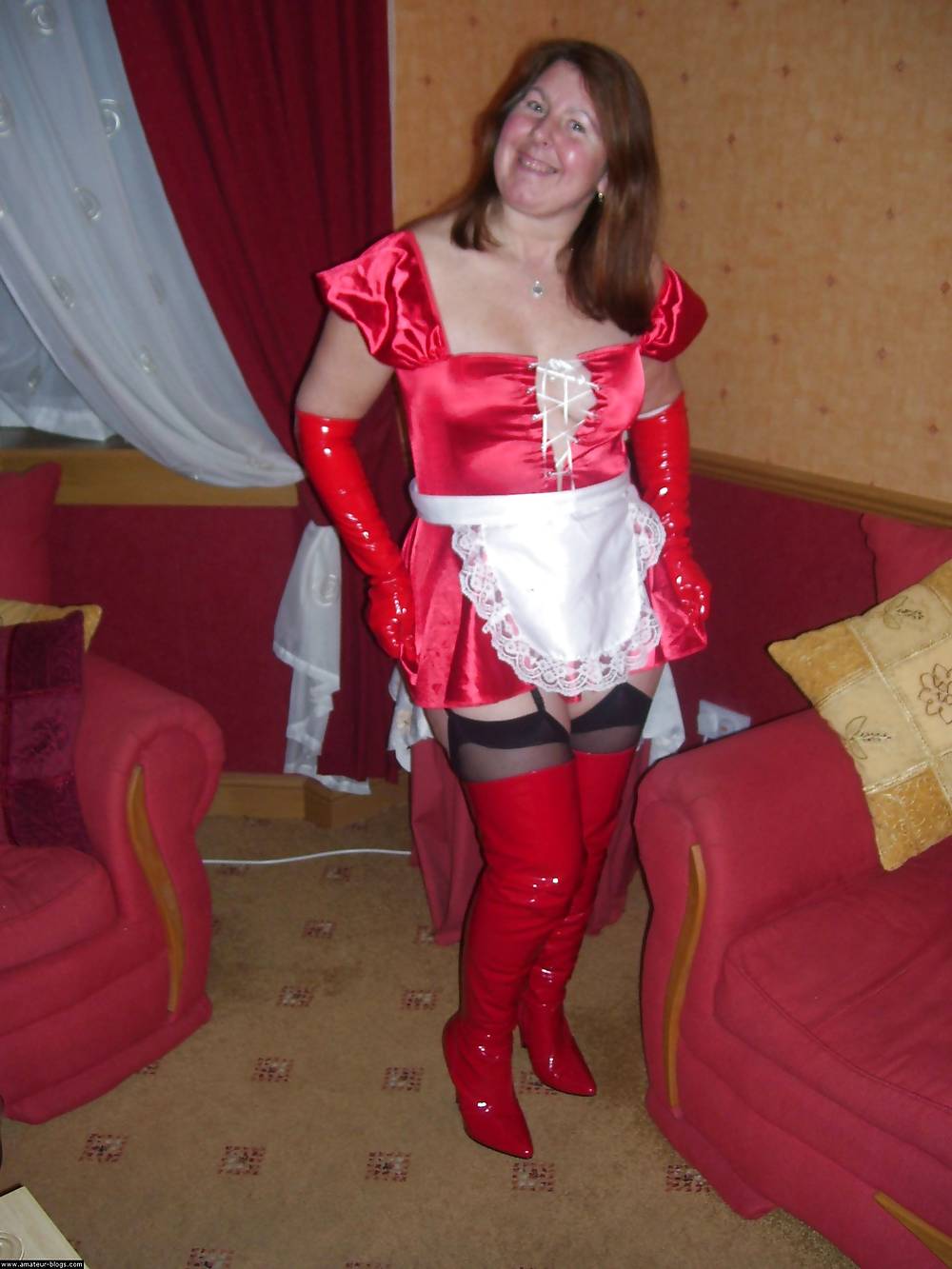 Porn Pics Slutty PVc maid in thighboots