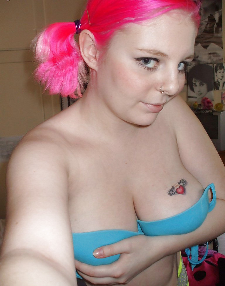 Porn Pics SmutDates Username 'ToriBaby'