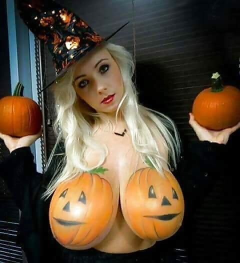 naked-halloween-females-butt-sexy-girl
