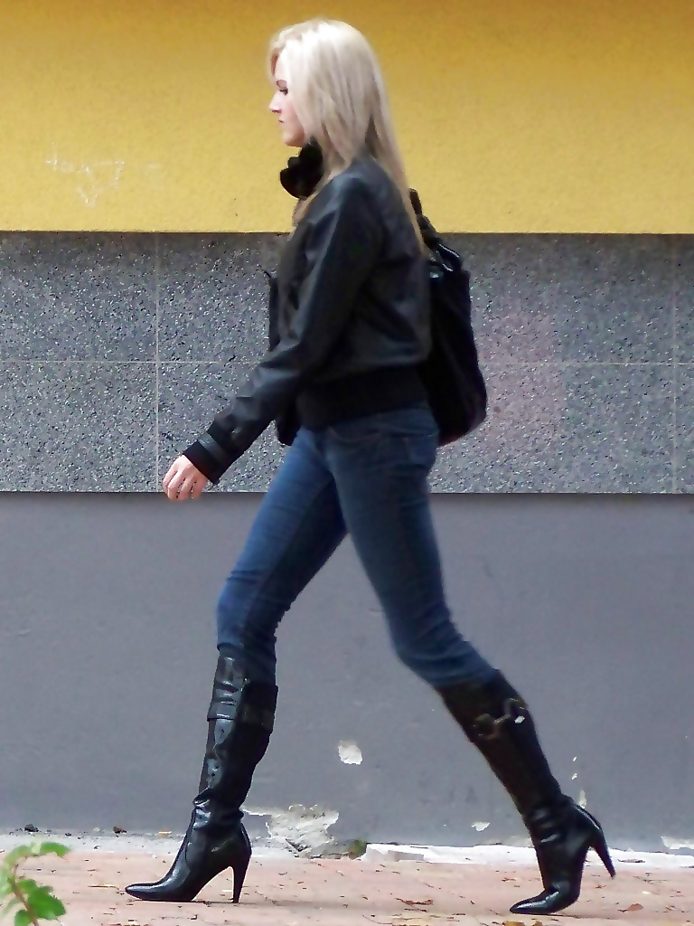 Porn Pics Girls in Leather and Boots part 13