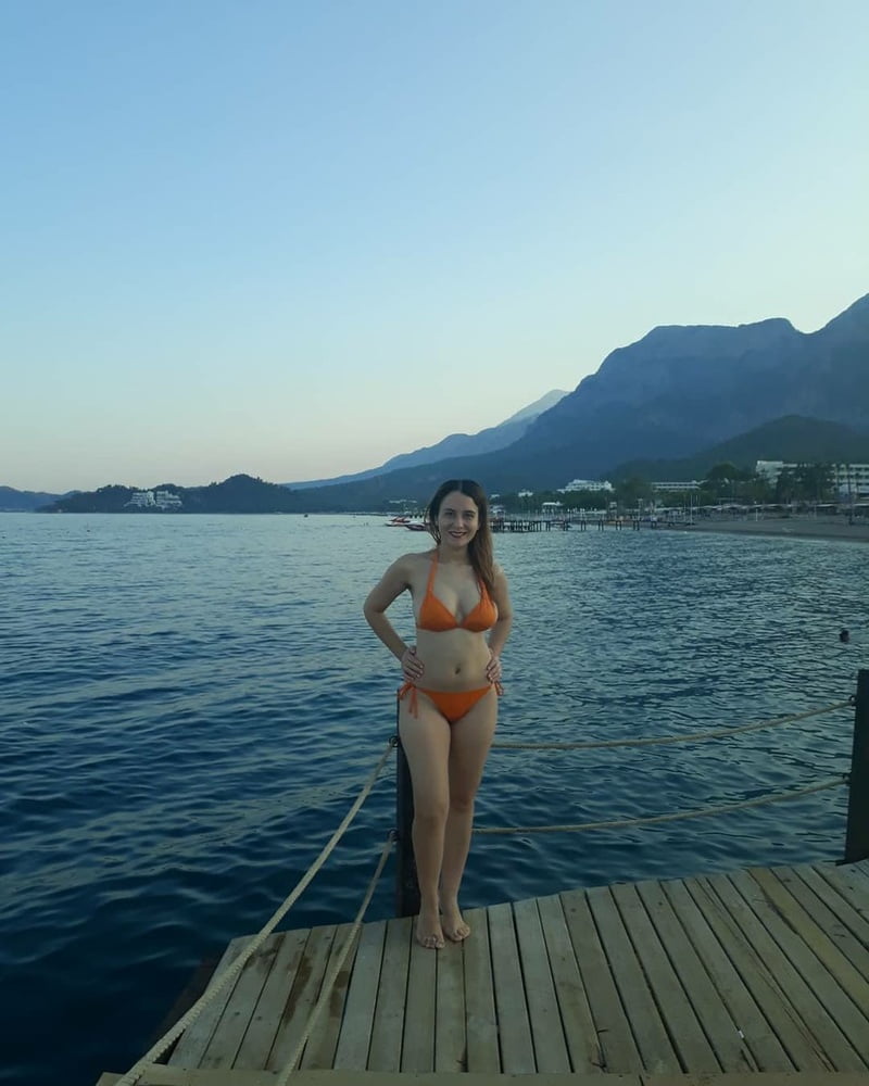 Turkish MILFS Mom Amateur Photo Bikini - 7 Photos 