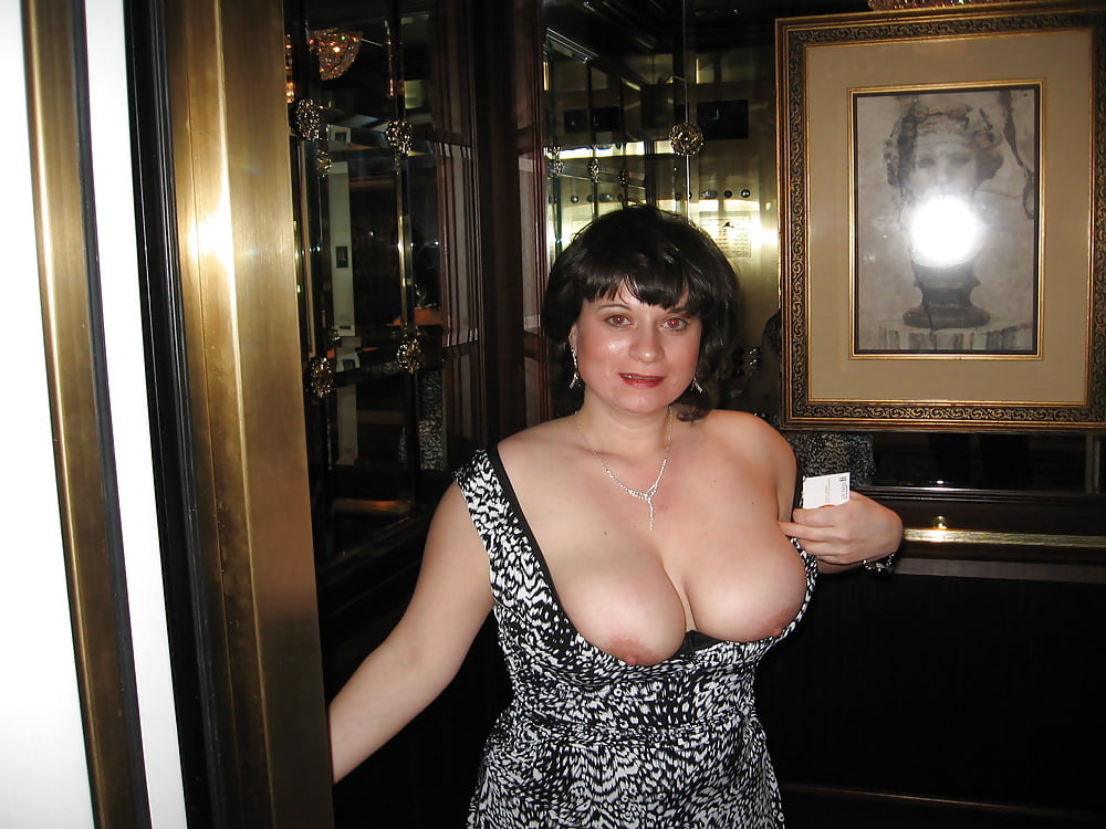 Porn Pics Sexy Matures & Milfs Flashing Their Boobs 9