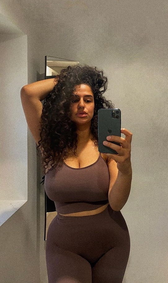 Big women with big curly hair and big boobs Huge Tit Curly Hair Big Butt Latina 11 Pics