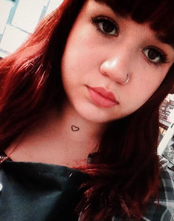 Porn Pics Stupid slut Hannah