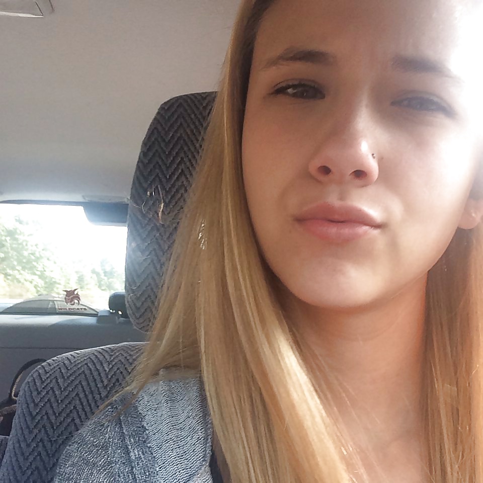 Porn Pics Blonde College Party Girl