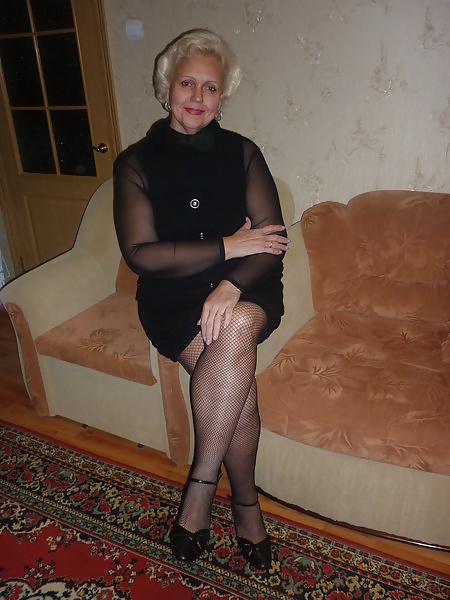 Porn Pics Russian mature woman, legs in stockings! Amateur!
