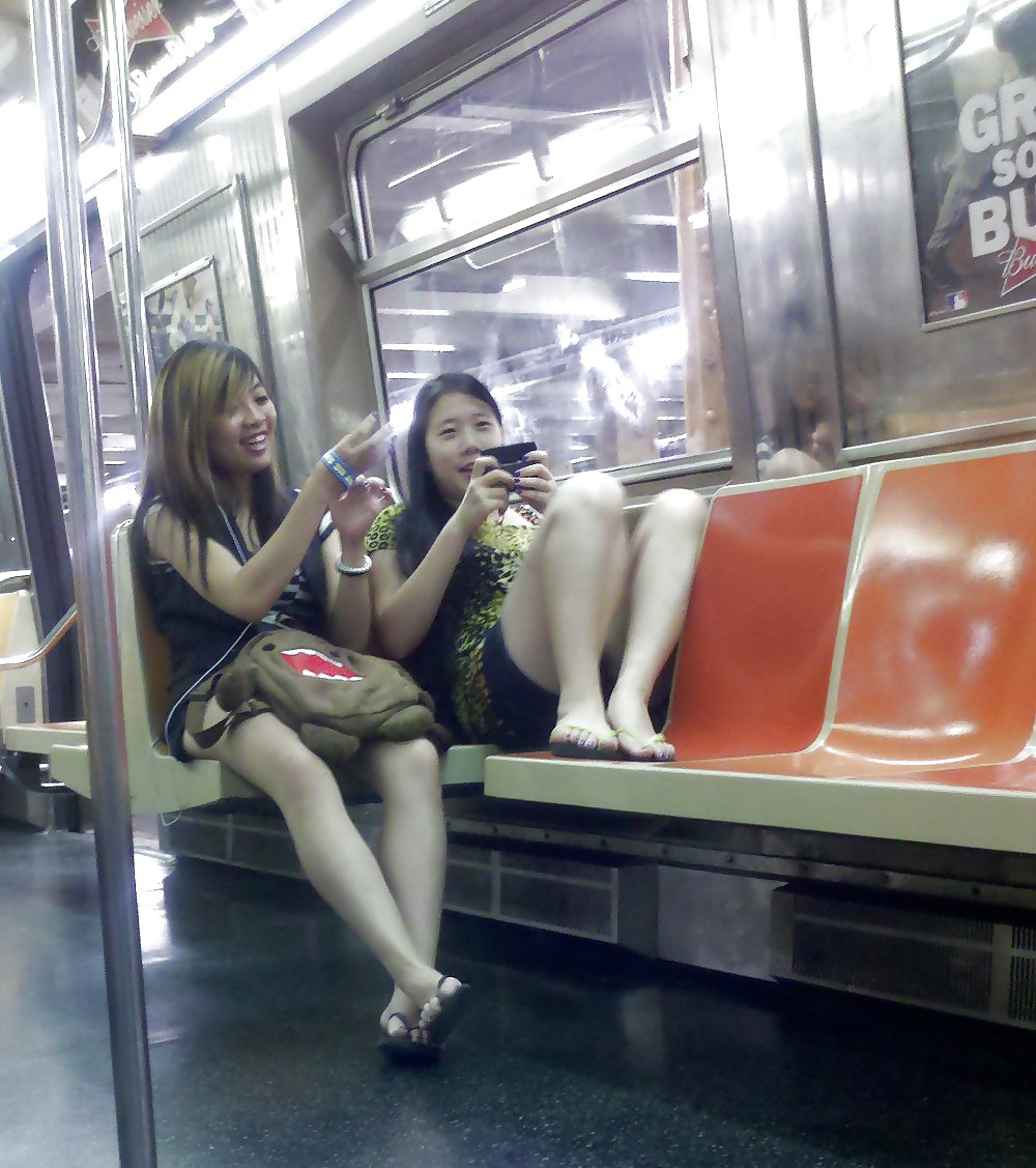 Porn Pics New York Subway Girls Compilation 1 - Legs and Thighs