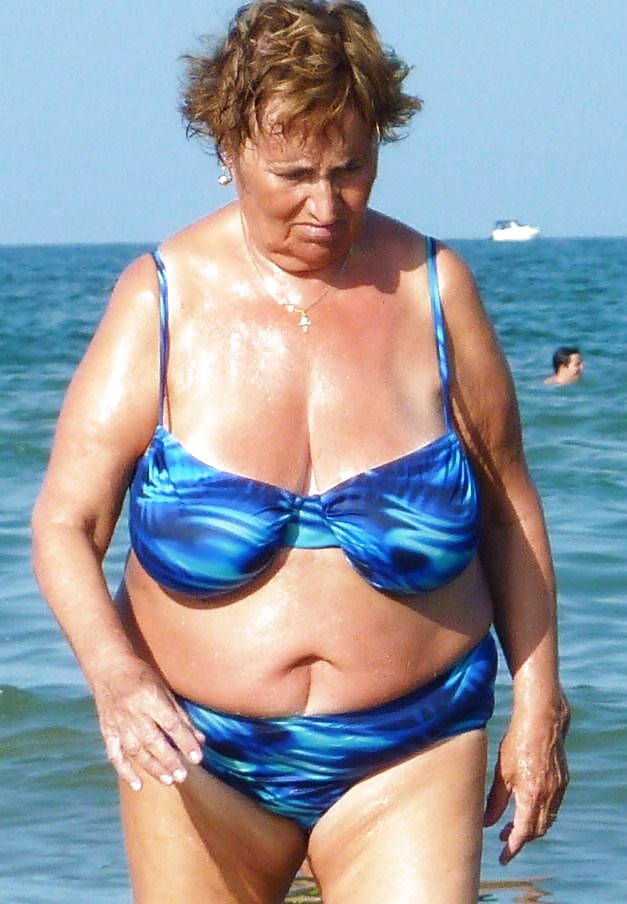 Porn Pics Grannies on beach
