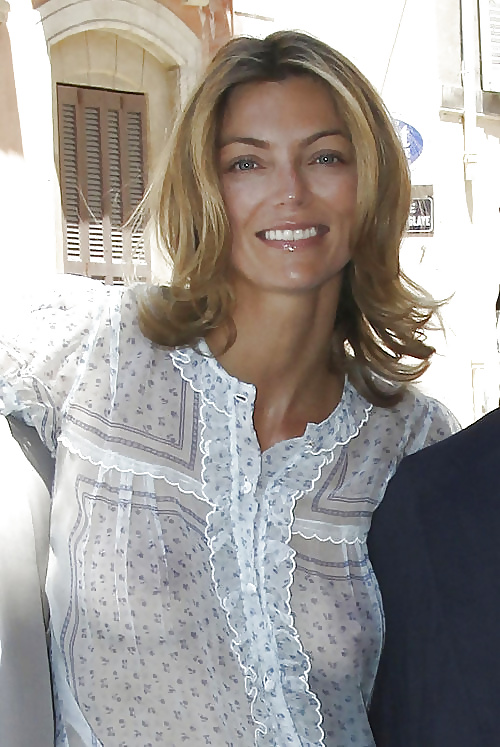 Porn Pics Just catch a horny Granny (110)