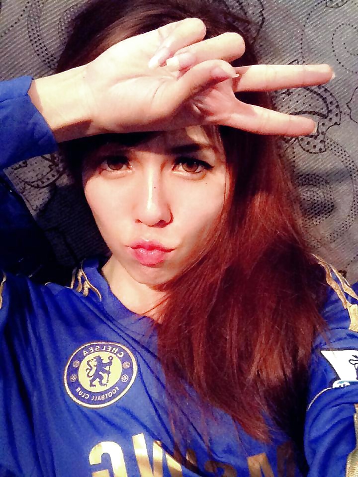 Porn Pics Amateur Self Shot In Football Shirts Thai