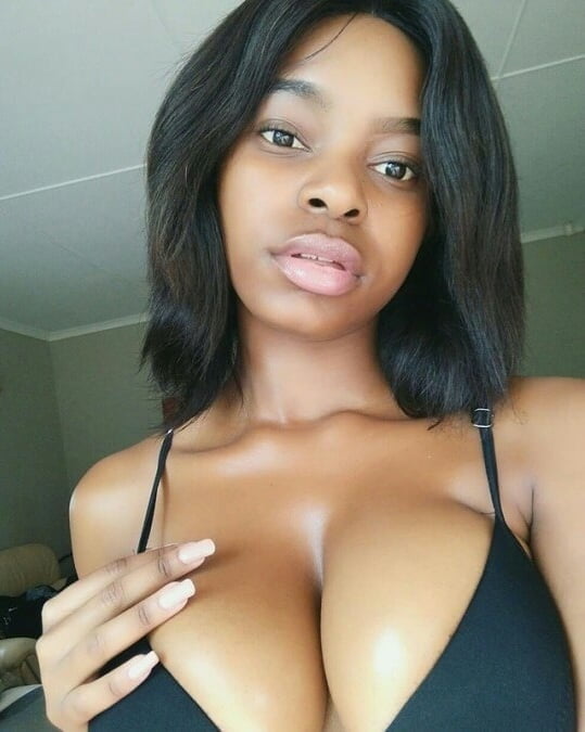Snapchat model ebony freckles