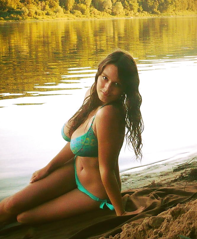 Porn Pics Curvy, Thick and Big Girls in Bikinis - Set 21