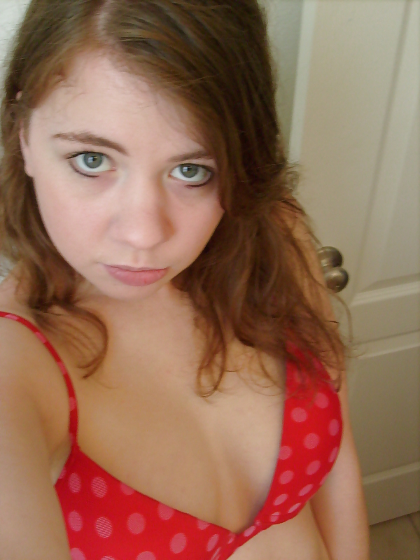 Porn Pics Redhead Teen makes Selfshots