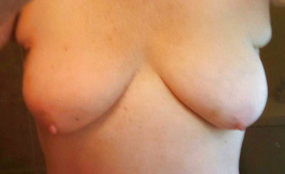 Porn Pics the wife selfy