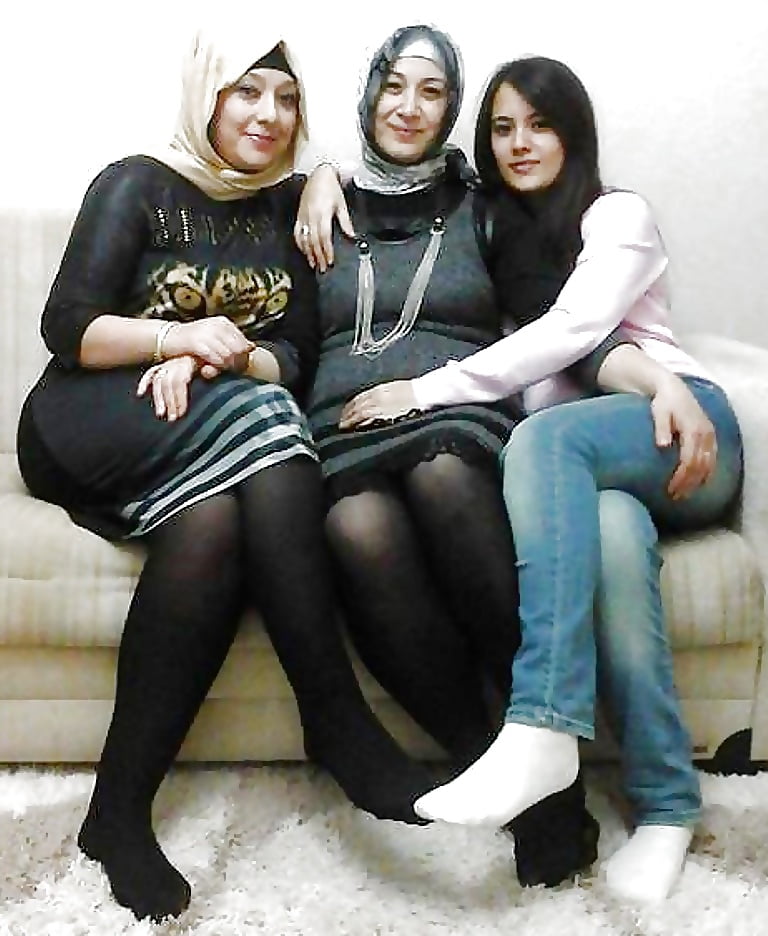 Porn Pics hijab turkish babes (feets and heels)