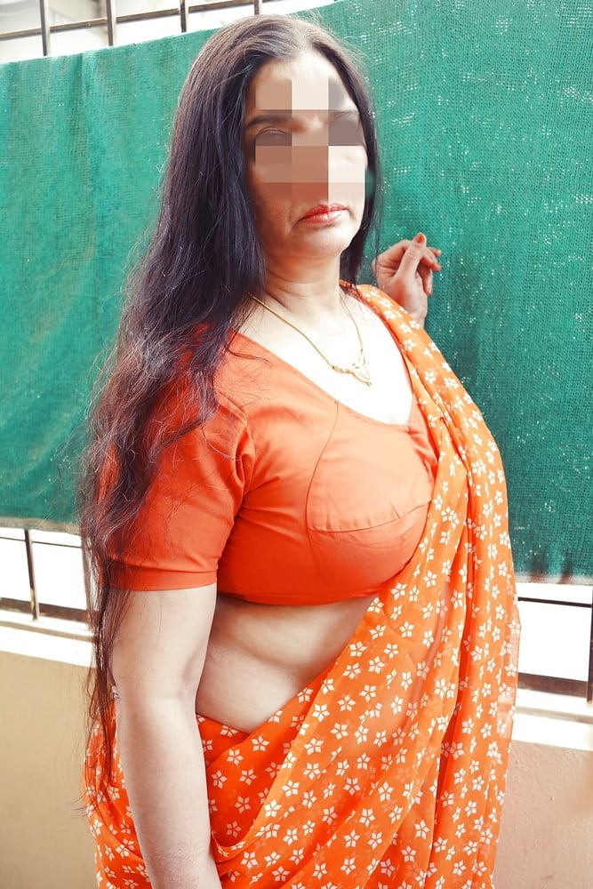 Indian Mature Aunty Sexy Boobs And Naked Figure Looking Hot 139 Pics