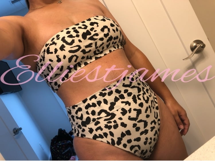 Exposed OnlyFans Preview - Vacation Whore Elliestjames - 15 Photos 